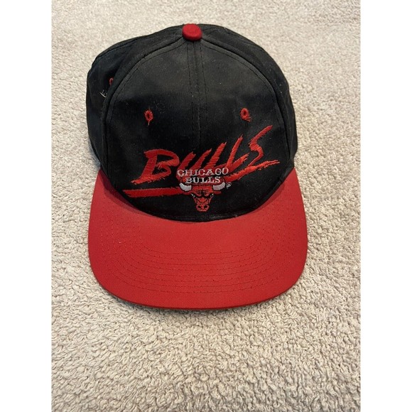 Vintage Chicago Bulls snapback Hat ADJ Underline w/ Rear Spell out logo - Picture 1 of 4